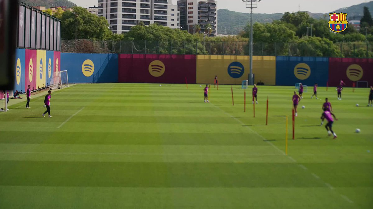 Spotlight on Rashford in training. 👀