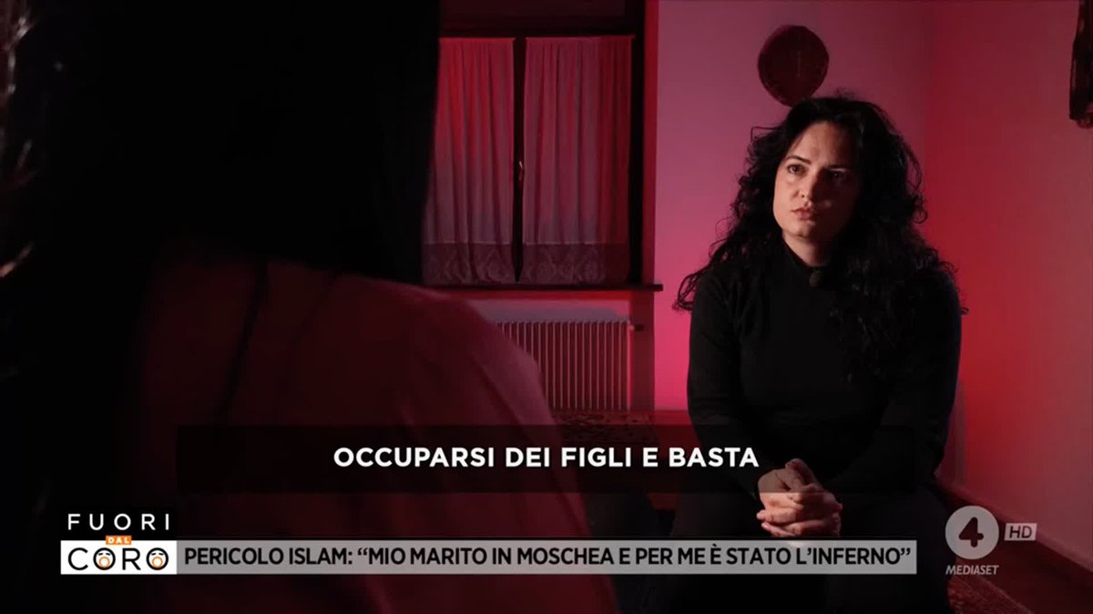 Marcella è una donna italiana che ha sposato un uomo islamico. Un giorno suo marito è andato in moschea e si è radicalizzato: da quel momento ha iniziato ad applicare la legge islamica e per la donna è diventato un incubo. Il servizio di Serena Pizzi a #Fuoridalcoro