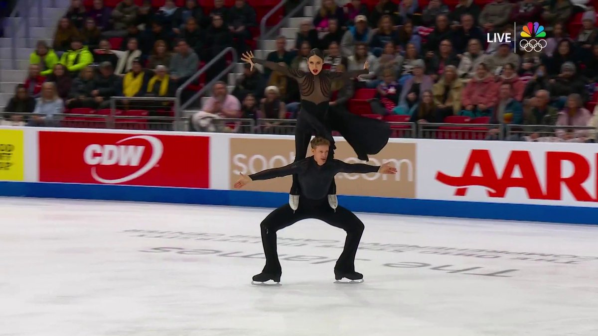 With a dazzling 127.81 free dance program, Madison Chock &amp; Evan Bates win their FIFTH Skate America title by over 15 points. ⛸️