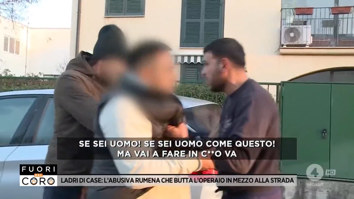 Michele (l'occupante abusivo romeno) contro Michele (il proprietario di casa) e contro di noi, davanti alle nostre telecamere. L'abusivo Michele non paga l'affitto da agosto 2024 e ha un debito di 10.000 euro. Il servizio di Gianluca Torti a #Fuoridalcoro