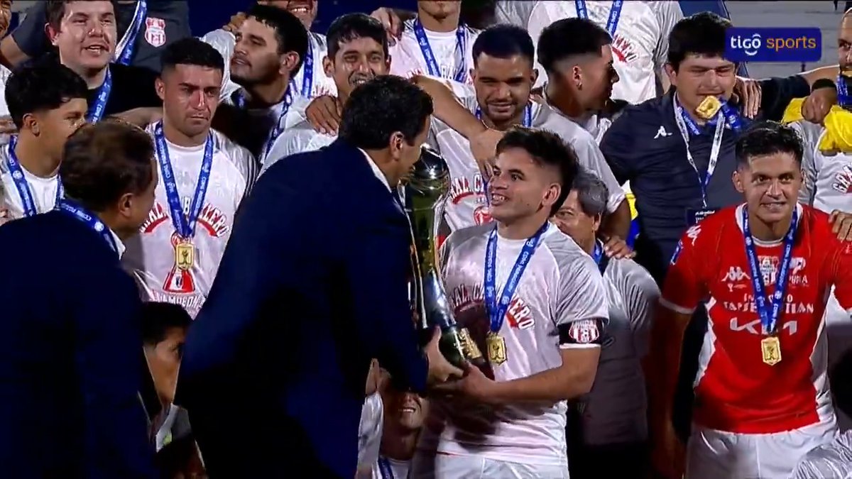 🏆¡REVIVÍ EL MOMENTO EN QUE EL CAPITÁN TEO ARCE Y EL PLANTEL DE GENERAL CABALLERO JLM LEVANTARON EL TROFEO DE CAMPEÓN! #CopaParaguayAPF