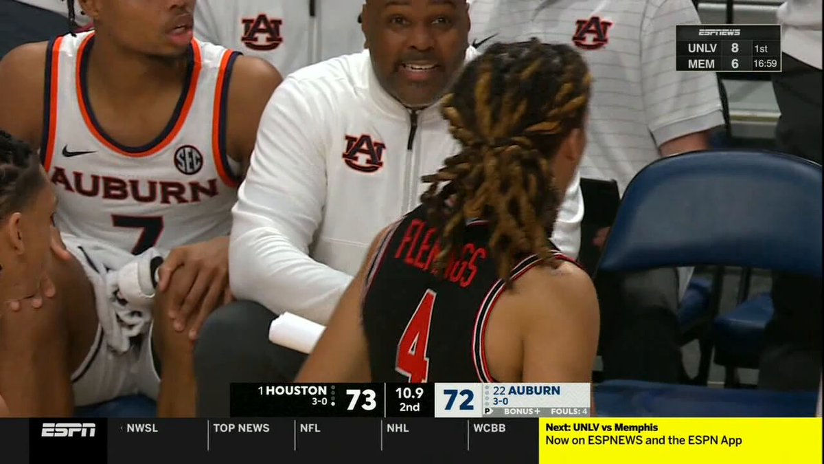 San Antonio's own, Brennan Ex, Kingston Flemings is killing it as the starting point guard on the nations #1 team. Today he led all scorers with 22 points, 7 assists, 5 rebounds and a block as #1 Houston held off #22 Auburn 73-72. True Freshman...