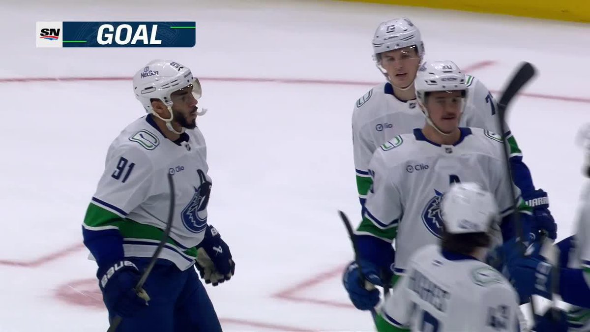 MAC MAKES IT 🖐