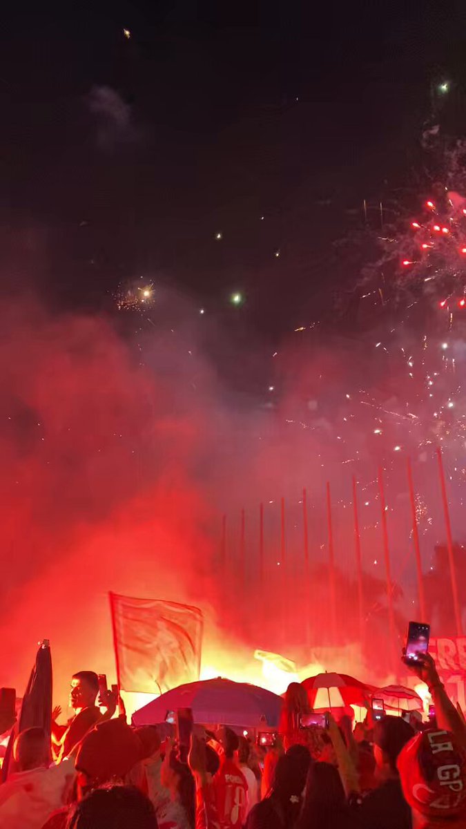 Mucha hinchada para tanto mediocre