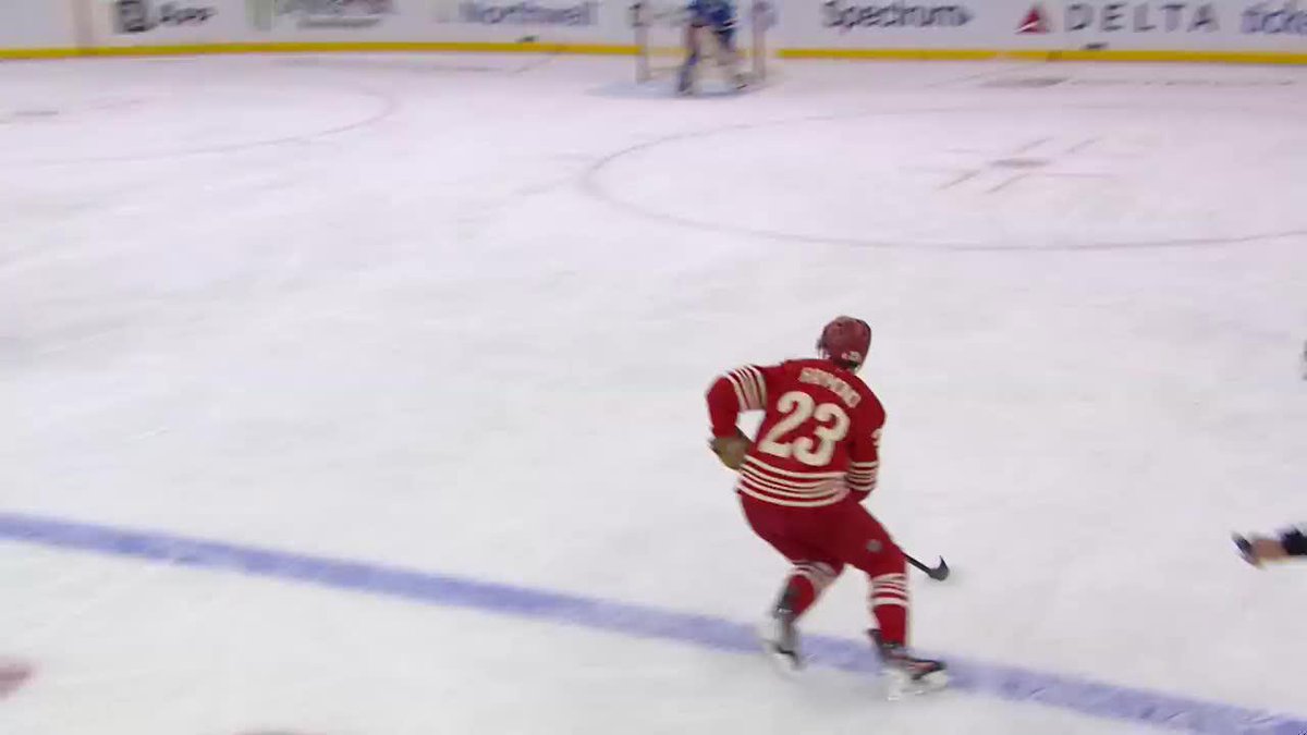 MY GOODNESS, LUCAS RAYMOND!! 🤩 What a beautiful goal!