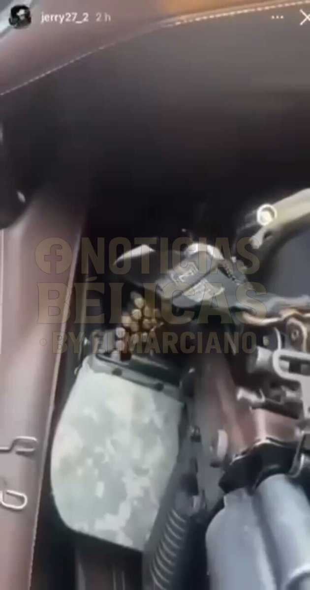 🔵 #Culiacán, #Sinaloa Sujetos armados atacaron y asesinaron al tiktoker #Jerry a metros de plaza Cuatro Ríos. Viajaba en una camioneta Sierra gris. Circula video donde aparece portando armas y pechera del #MF. #culiacan #Mexico #Noticias #chapitos #mayiza #jerry1744__