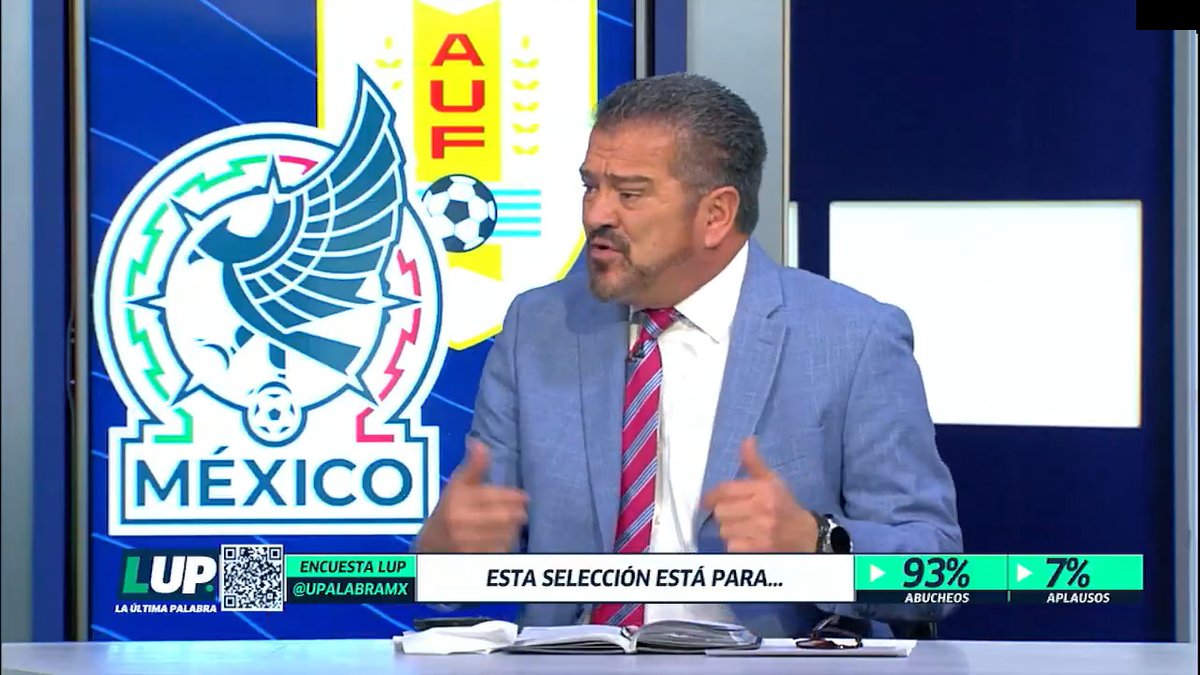 😐 "ES DE MEDIOCRES, NO PAGUEN Y LISTO" 😡 Los ABUCHEOS al Tri pusieron de mal humor a Carlos Hermosillo lamentando la actitud de la gente de Torreón 👎🏼 Lo mínimo que el histórico goleador esperaba era que se comportaran teniendo al Tricolor en su casa 🇲🇽 #LUP