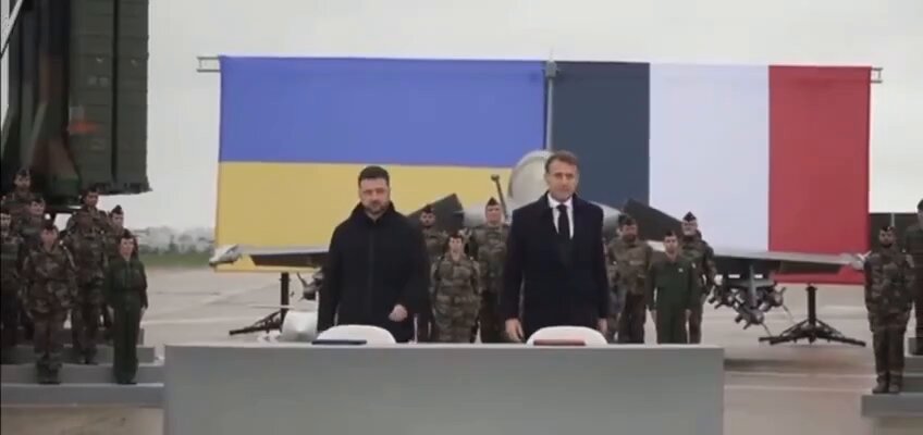 Франция и Украина подписали долгосрочное соглашение о военном сотрудничестве. Оно предусматривает поставку Украине истребителей Rafale и систем ПВО, а также взаимный обмен военными технологиями.