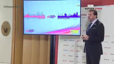 Óscar Puente se viene arriba y anuncia el AV350: "Nos convertiremos en el único país junto con China con una red a 350 km/h". Es incapaz de que los trenes lleguen puntuales, que los Cercanías funcionen, que los AVE no se averíen... Propaganda sanchista.
