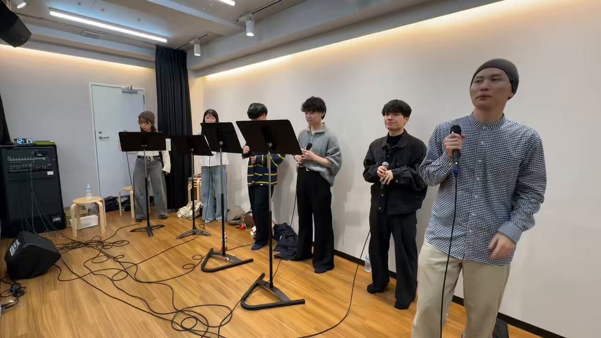 💥💥Y.R.R.企画💥💥 Scream / Usher 社会人EXの翌朝に集まって歌いました🏋️‍♂️ 大阪からまりりんも来てます 3年生の時にY.R.R.の限られた動画を何度も何度も見ていたので、それをたいぞーさんと歌う機会に恵まれて感無量です、、 爆音ズシズシな曲なので、イヤホンつけて大音量で聴いてください！🎧💥
