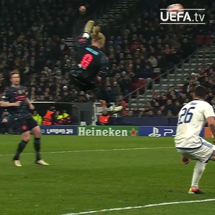 Haaland flying 🛸 #UCL