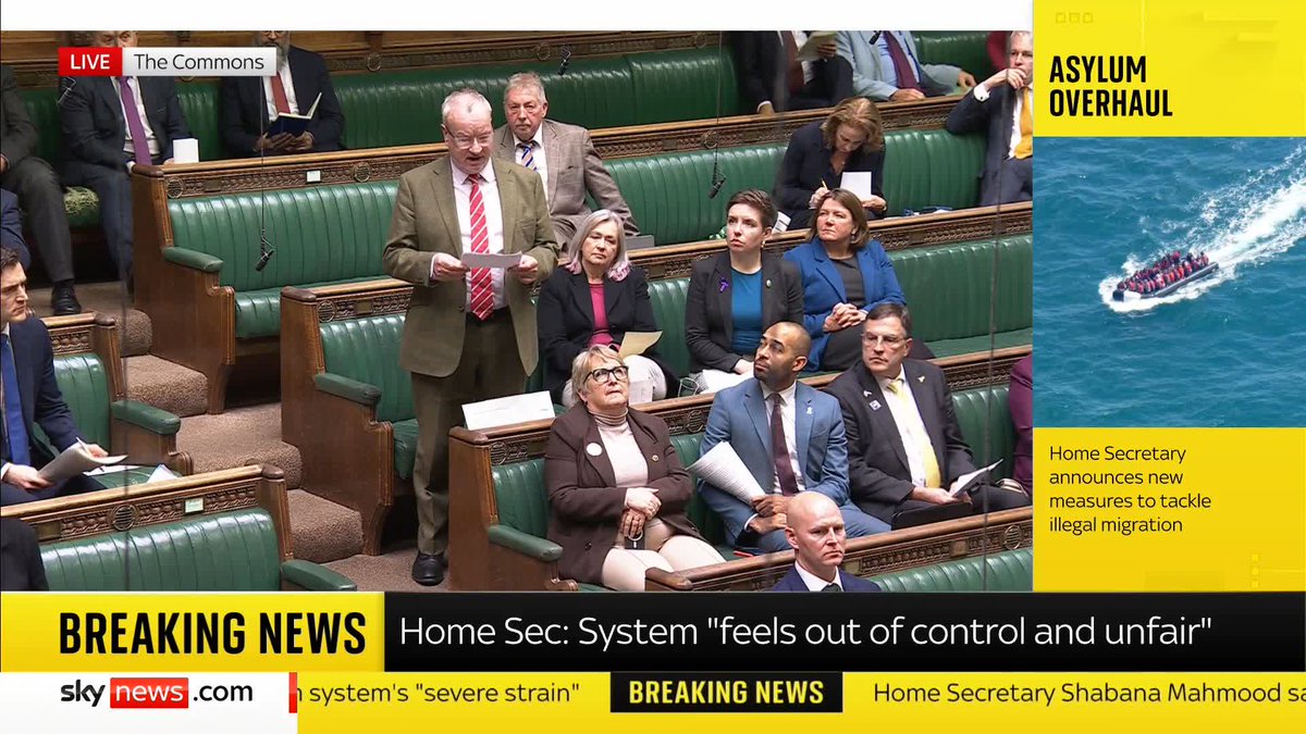 'Given Tommy Robinson doesn't think I'm English, he won't be supporting anything I've got to say' Shabana Mahmood responds to a question from SNP's Pete Wishart about why the govt's new asylum policy has 'found favour with Tommy Robinson'. 📺 Sky 501