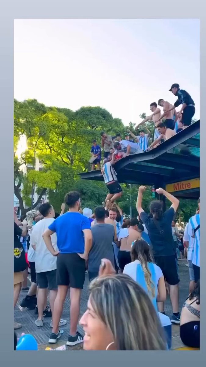 Imposible olvidar este momento. 🤣😂Si se puede!