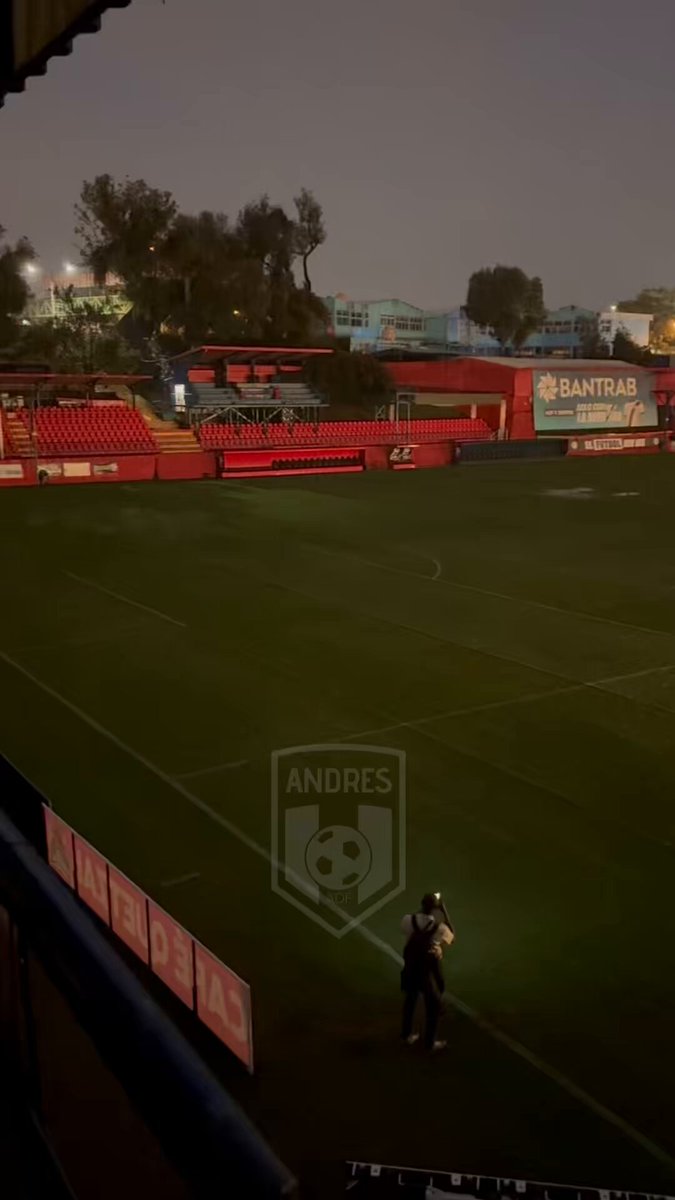 ¡SURINAM NO PODRÁ HACER RECONOCIMIENTO! 🏟️❌🇸🇷 Debido a la fuerte lluvia que cayó en el Estadio El Trébol, el campo no quedó en condiciones para que Surinam pueda hacer su reconocimiento y tendrán que moverlo a la Federación Nacional.