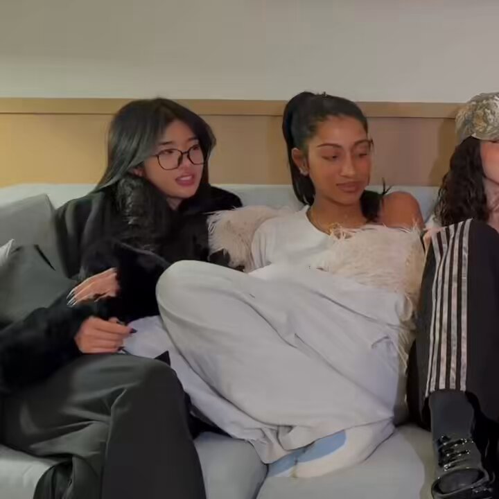 Poor Lara didn’t feel good and was clingy to Sophia the whole live :(