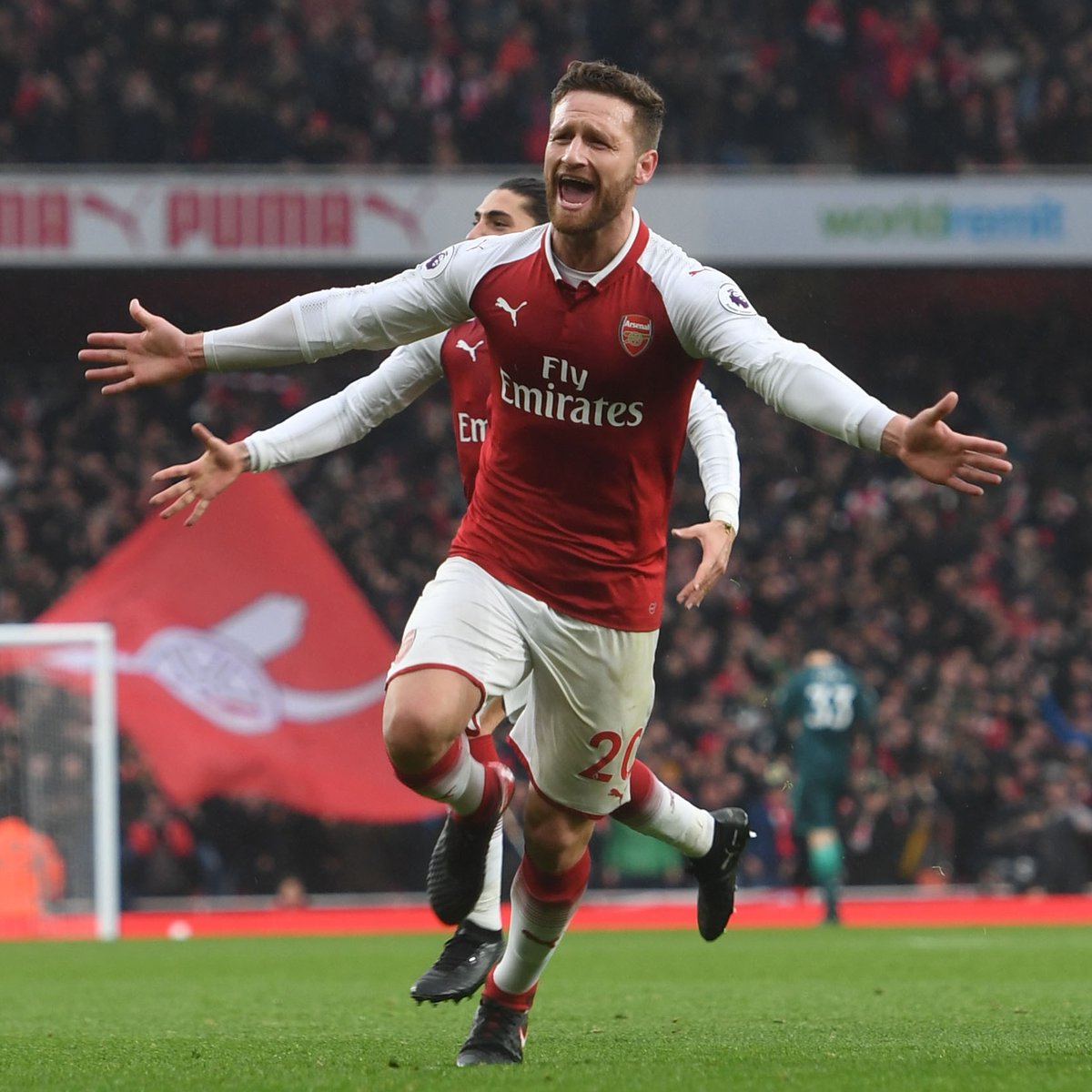 On this day in 2017: Arsenal claimed a 2-0 win over rivals Tottenham, stretching their winning run at home to 11 consecutive matches. ⚡️ 🔴 Mustafi (36’) 🔴 Alexis (41’)