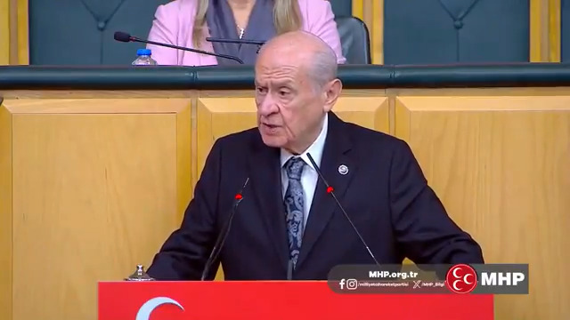Herkes üç maymunu oynamanın merakında ısrar ederse, açık açık söylüyorum; alırım yanıma üç arkadaşımı, kendi imkanlarımızla İmralı’ya gitmekten gocunmam, çekinmem, bir masa etrafında yüz yüze gelmekten de imtina etmem.