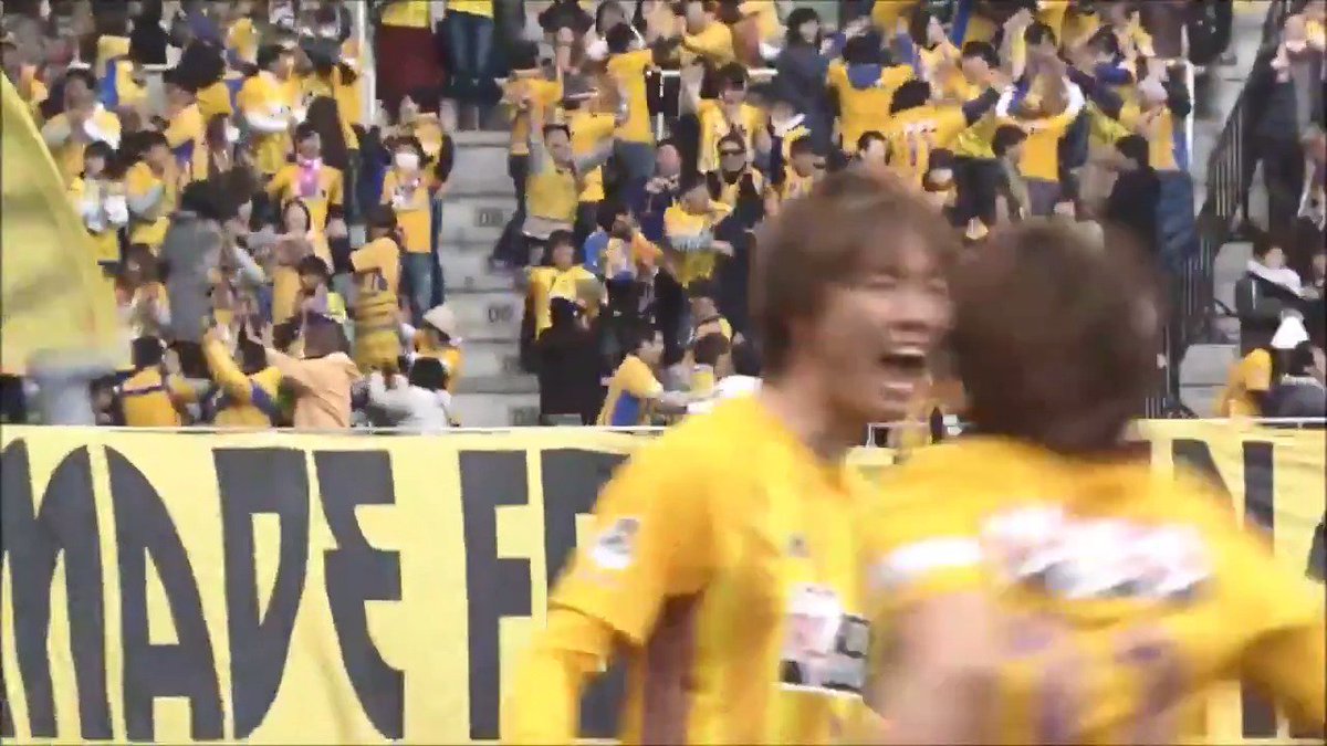 頑張れ板倉！！🐬🦅 どんだけ跳ぶんだ！？みたいなヘディング頼むぞ！ #サッカー日本代表