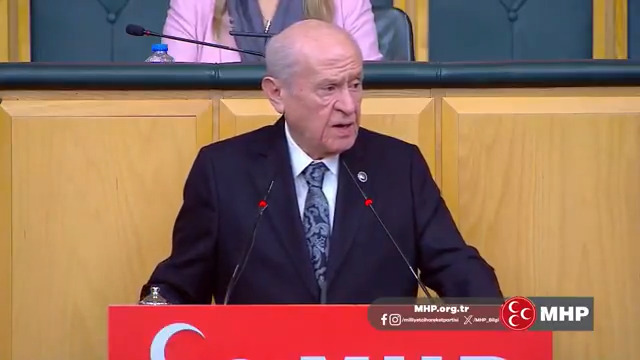 Ruhları vücutlarından başıboş gezen sipariş ve tasarlanmış milliyetsiz milliyetçiler, sorarım sizlere, terörün sona ermesiyle vasat bulacak şahlanmış Türkiye, tomurcuk tomurcuk açmış barış ve huzur neden uykularınızı bu kadar kaçırıyor?