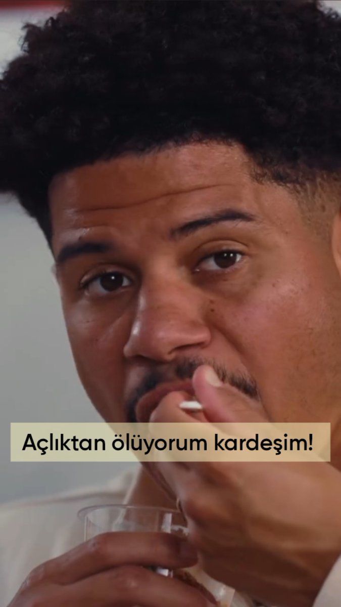 Gabriel Sara ve Roland Sallai, Galatasaray'ın sponsorunun reklamında oynadı.
