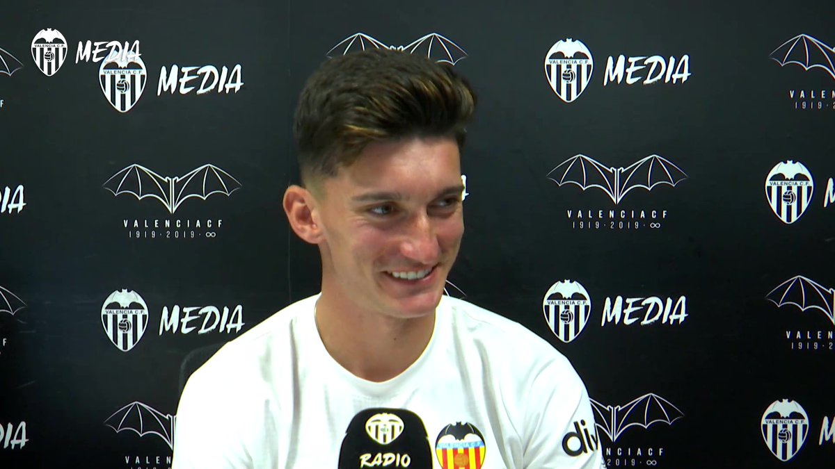 💬 Pepelu: “Estamos con muchas ganas del derbi ante el Levante UD y el Camp de Mestalla será diferencial” 🎙️ El centrocampista del Valencia CF, protagonista en l’Informatiu de VCF Media Radio