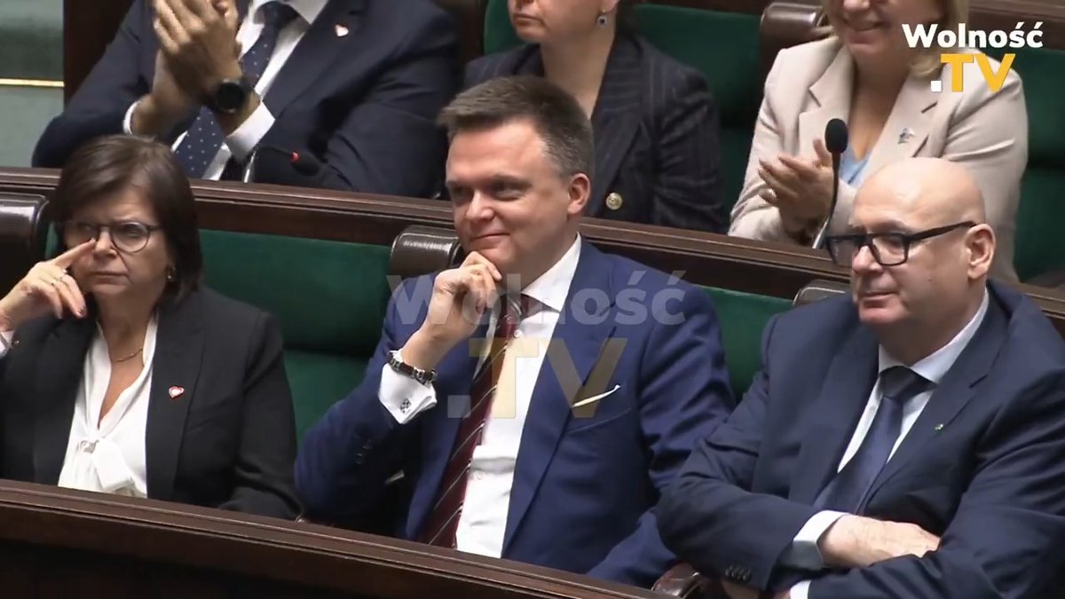 ‼️CZARZASTY PRZEDŁUŻA BRAUNOWI ZAKAZ WSTĘPU DO SEJMU‼️ "Największą przewiną marszałka Hołowni jest zakaz wejścia do Sejmu dla Grzegorz Braun, co może wynikało z faktu, że Hołownia przegrał z nim w wyborach prezydenckich!" Roman Fritz Konfederacja Korony Polskiej