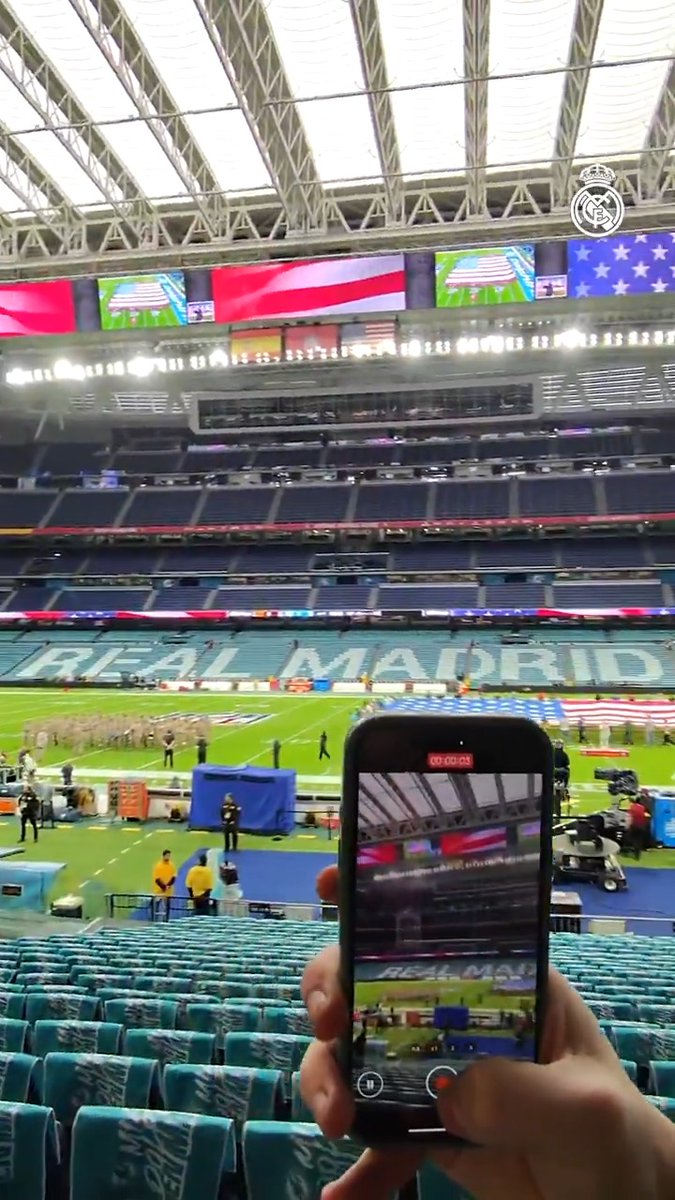 👀 POV: Admin day 🎞️ NFL x Bernabéu