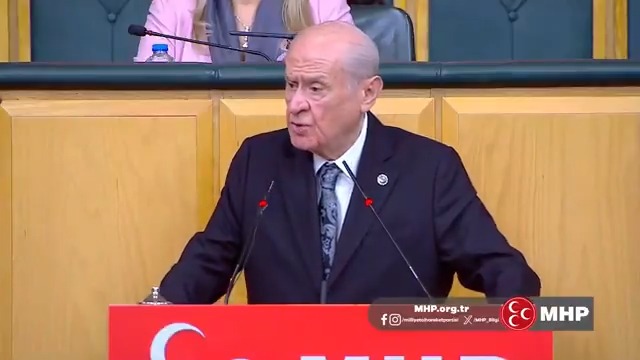 İstanbul Büyükşehir Belediyesi’ni örümcek ağı gibi saran yüzyılın rüşvet ve yolsuzluk damarını kesip atmak hususunda sonuna kadar cesur olmalıyız.