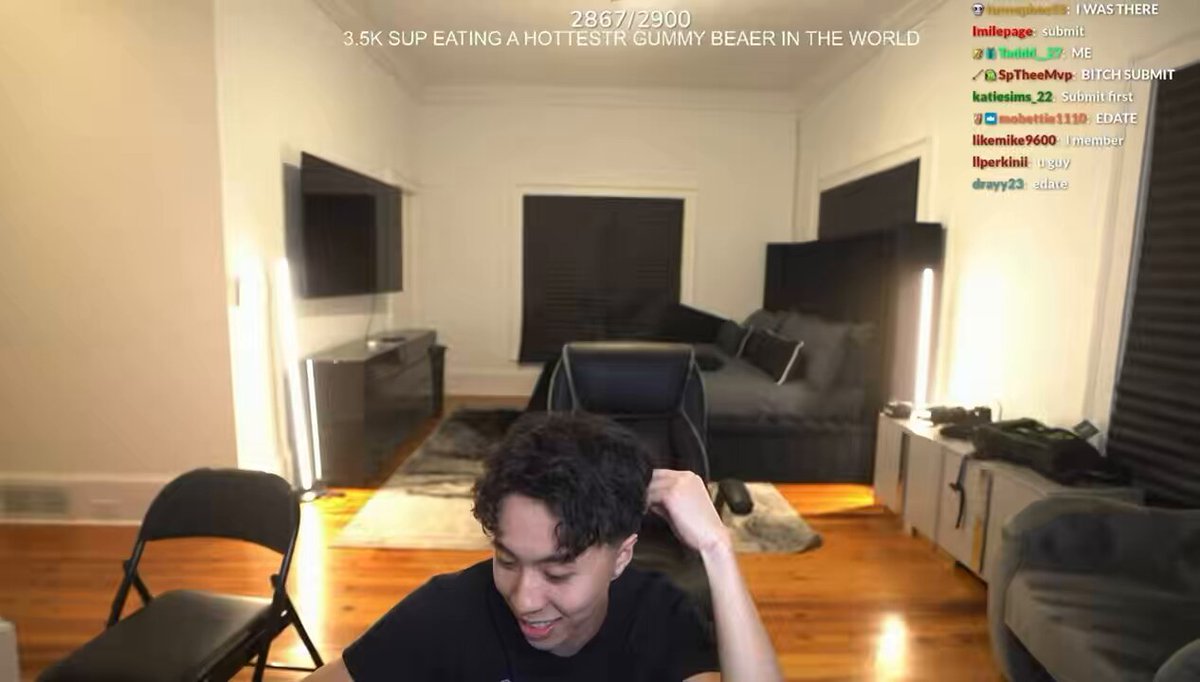Ray called Jasontheween to congratulate him for being nominated for “Streamer of the Year” &amp; looked back to when they first collabed during the e-date streams 😭❤️