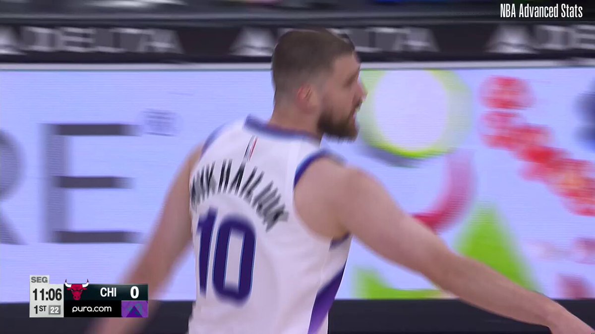 🎥 All 6 of Ace Bailey’s fouls from Sunday night… Watch for yourself... how many of these actually look like fouls? 👀 Was he targeted? Are they trying to slow him down? You tell me. ⬇️ #TakeNote