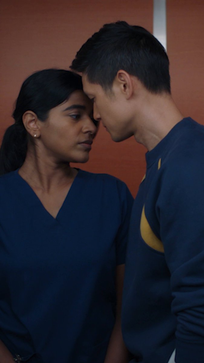 Can we take a moment to talk about this!!! kiss!!!!