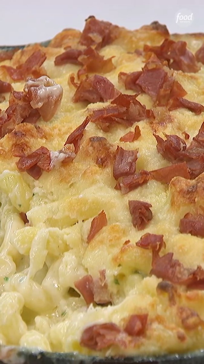 Putting SunnyAnderson (Taylor's Version😘)'s mac & cheese on the holiday menu because LOOK at that cheese pull✨🤤 Get the recipe: Don't miss Sunny co-hosting an all-new episode of #BeatBobbyFlay: Holiday Throwdown TONIGHT at 8|7c!
