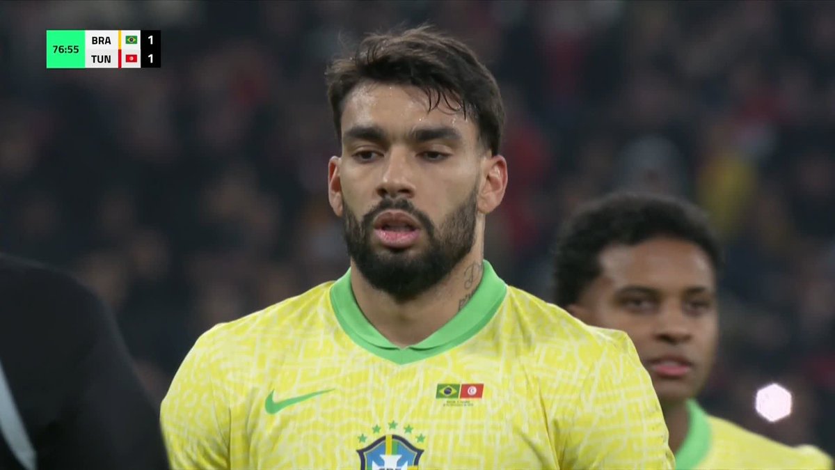 PENALTY TO BRAZIL! 🇧🇷 ... And it's BLAZED over by Lucas Paquetá! 😬 #ITVFootball