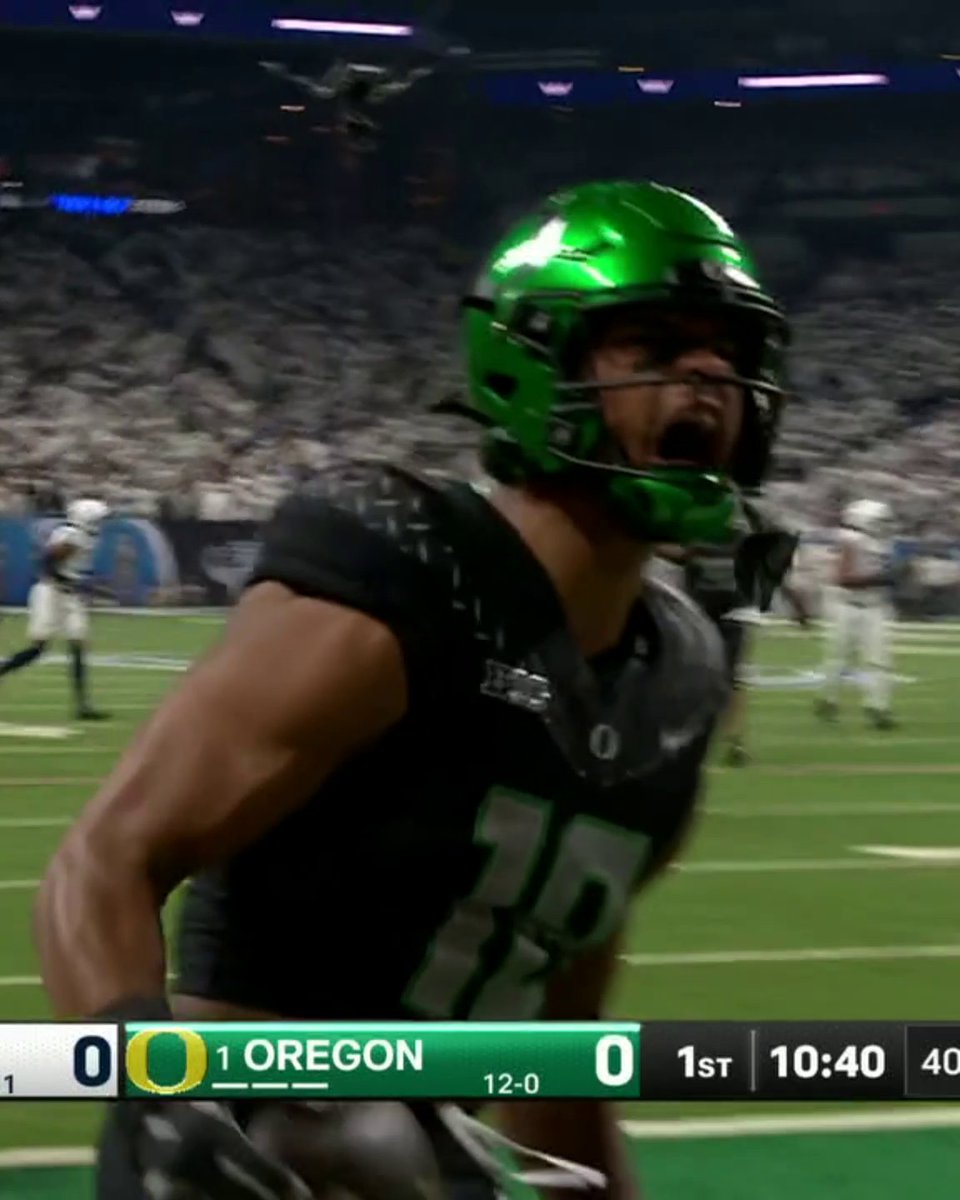 New mock draft from The Draft Network has the Kansas City Chiefs taking Oregon phenom TE Kenyon Sadiq with the 15th pick in the 1st round. #ChiefsKingdom