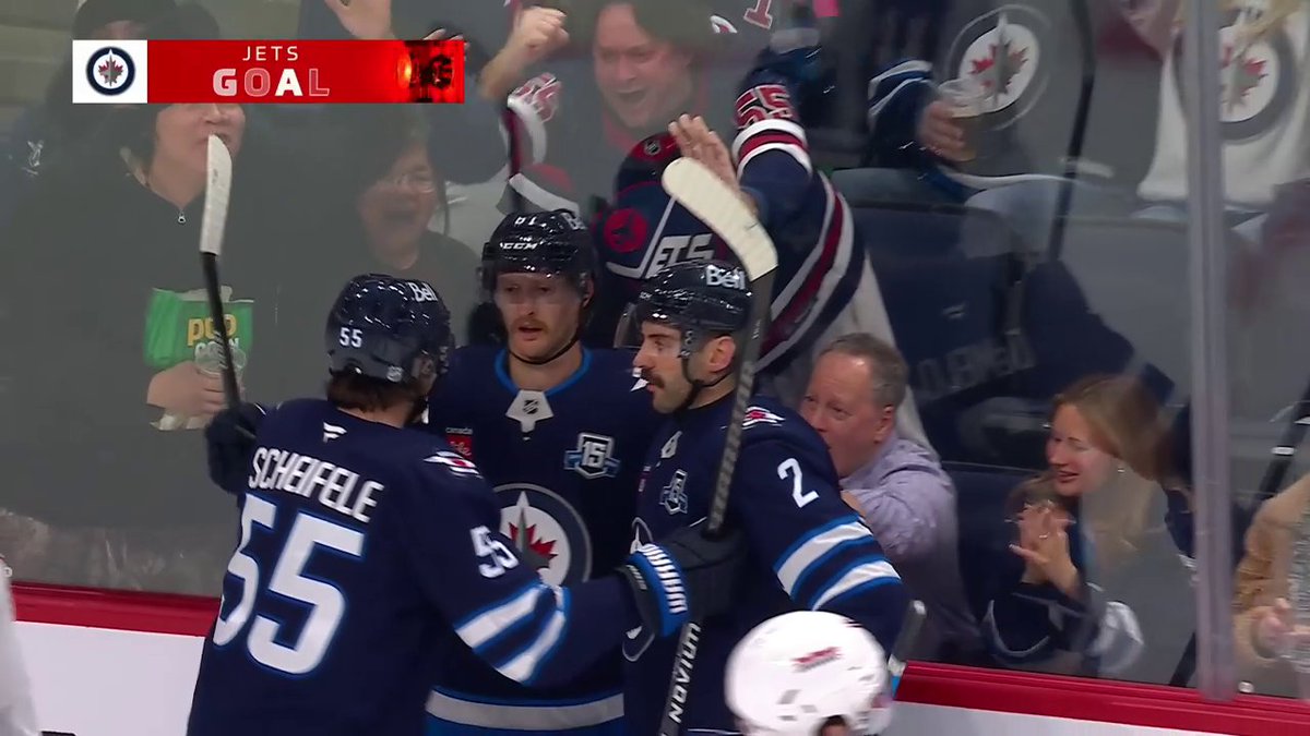 Where'd that puck go?? 🧐
