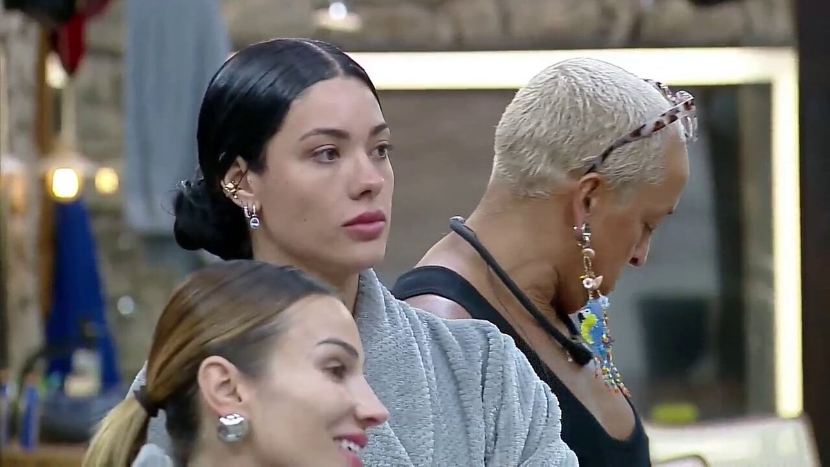🚨A direção emitiu um aviso dizendo que o trato dos animais deve ser respeitado. "A partir de agora, a não execução do trato resultará em punição individual — e isso vale para todos, inclusive o Fazendeiro." #AFazenda