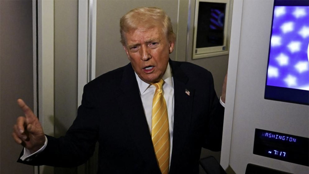 BBCニュース - 「静かに、ブタちゃん」と記者に トランプ氏、エプスティーン元被告について質問され
