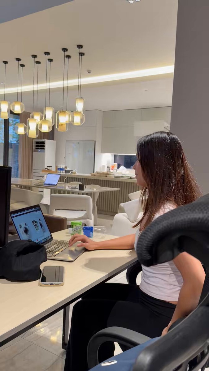 My wife discovered vibe coding and is now addicted to it