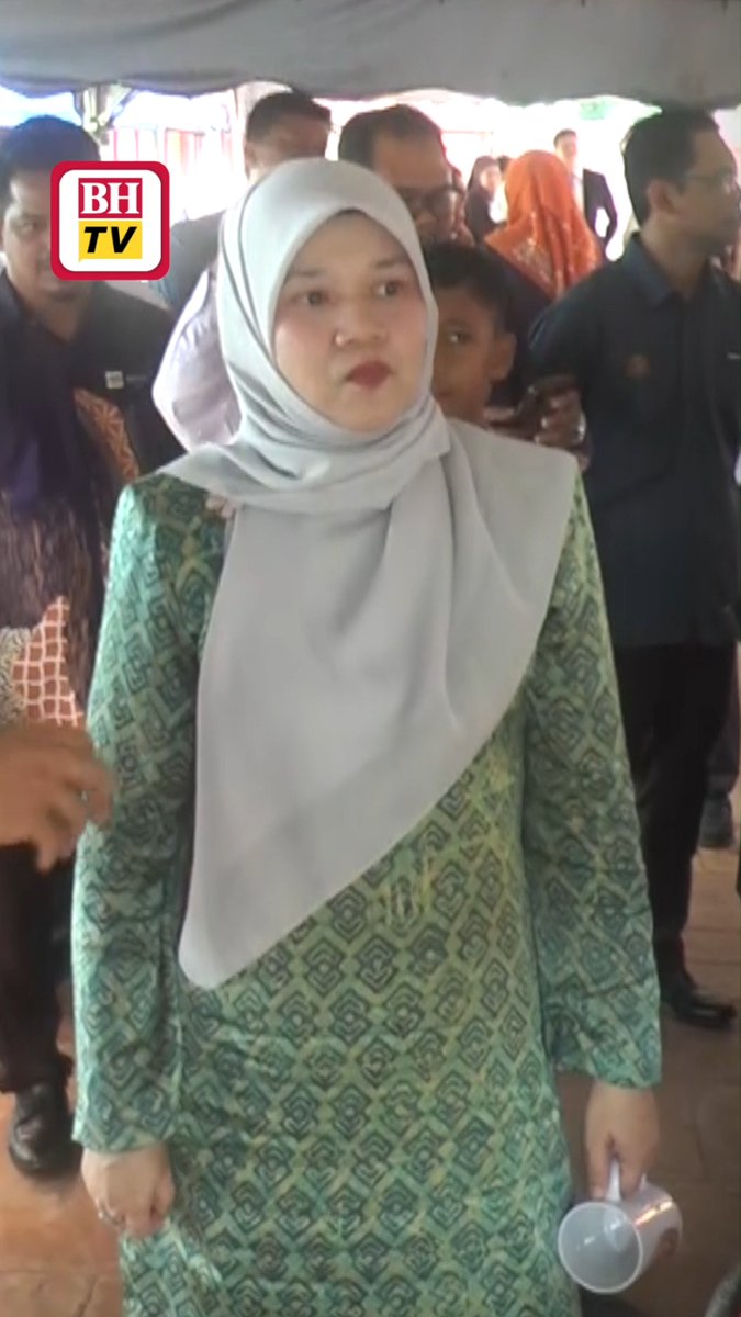 Kementerian Pendidikan (KPM) sedang mengenal pasti punca guru baharu yang dikatakan tidak melapor diri ke sekolah penempatan. Menterinya, Fadhlina Sidek, berkata ada segelintir guru tidak melapor diri pada pendaftaran guru baharu itu pada Isnin lalu. Berita penuh: