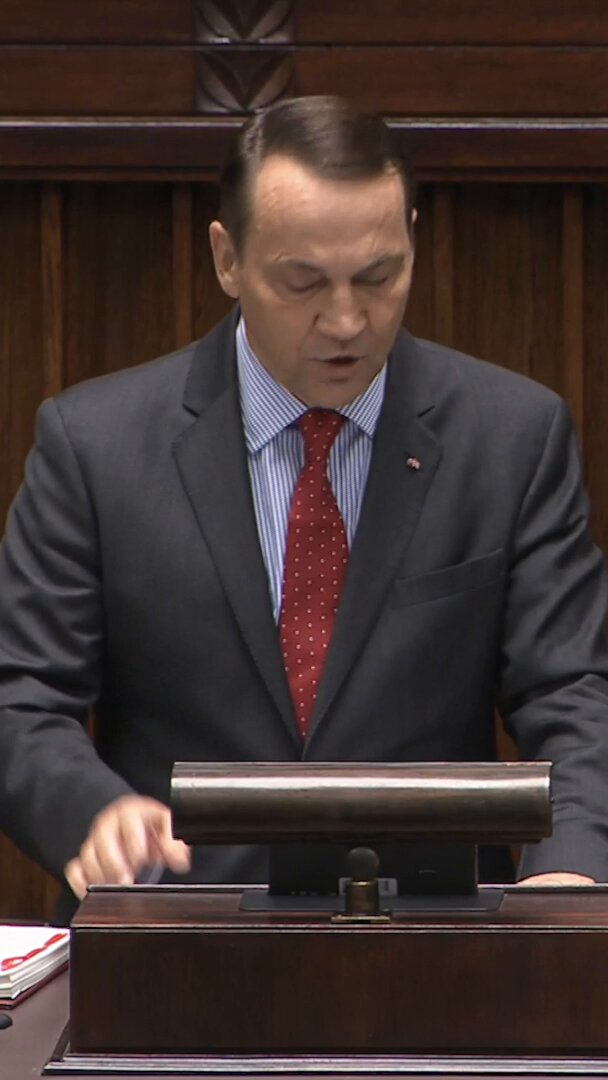 💬 Wicepremier Radosław Sikorski 🇵🇱🇪🇺: dzięki zrzuceniu jarzma komunistycznego i odzyskaniu suwerenności mogliśmy wstąpić do Unii Europejskiej!