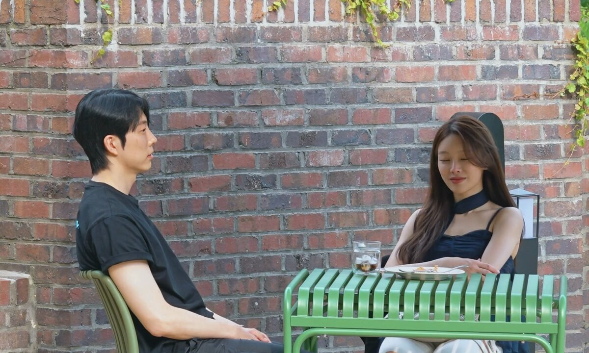 진짜 한 컵을 같이 쓰네