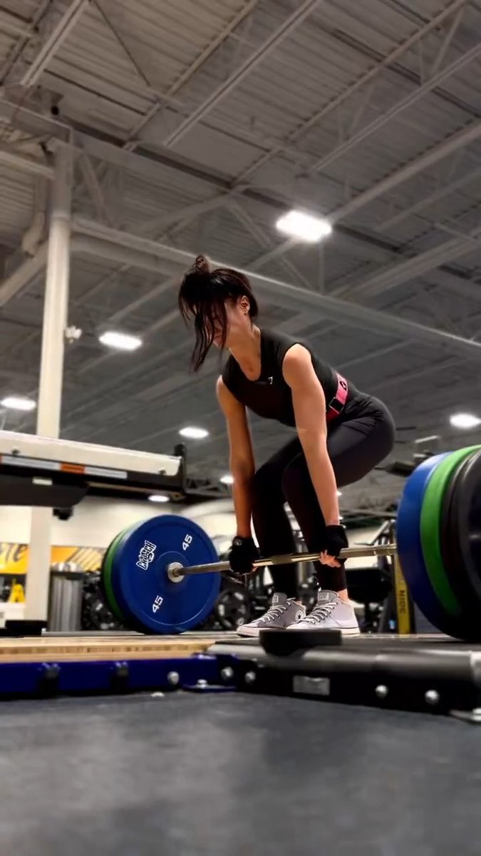 Two reps at 225. My grip still won’t allow me to pick up 230. 😤