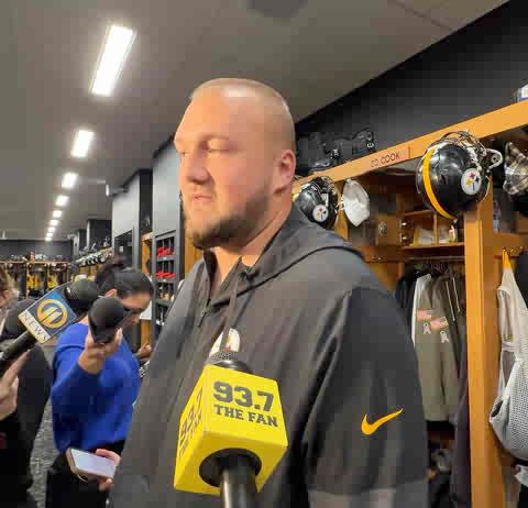 Guard Mason McCormick on reaction in #Steelers huddle after Darnell Washington’s viral catch and run