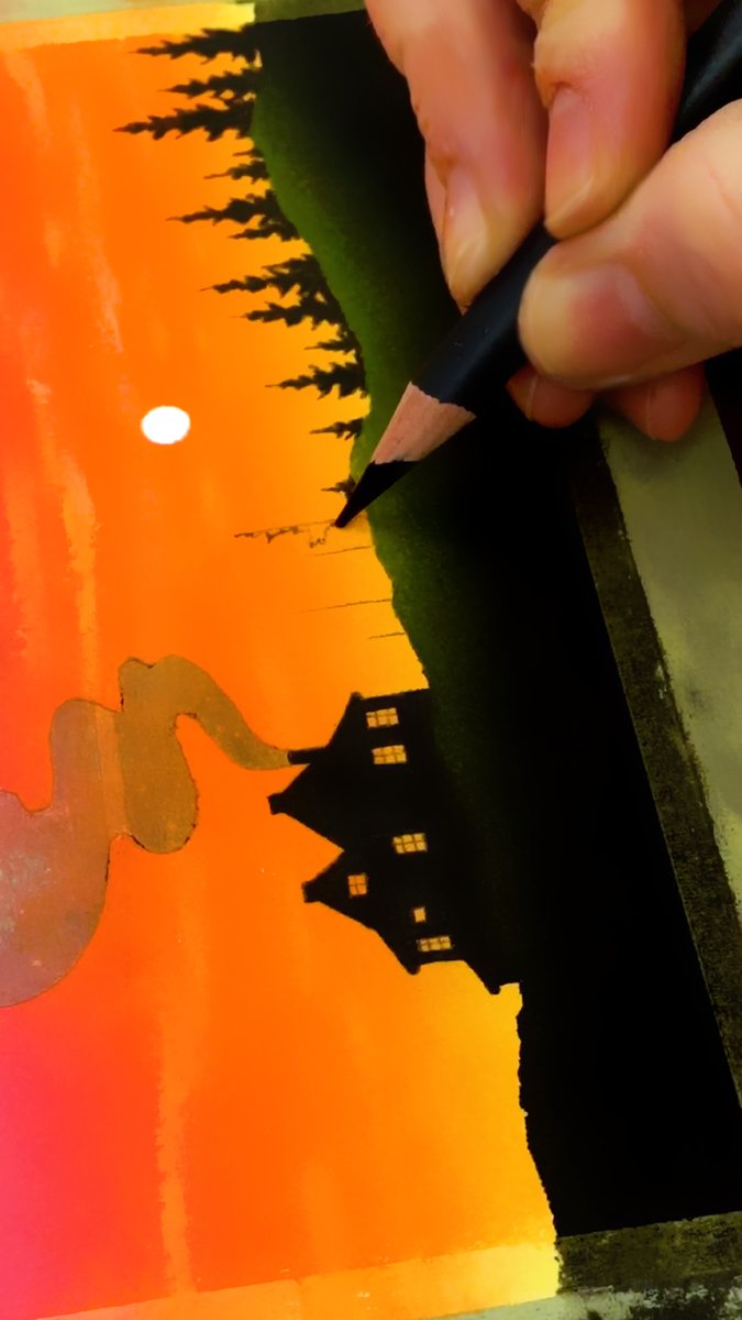 I’m drawing a mysterious house 😊