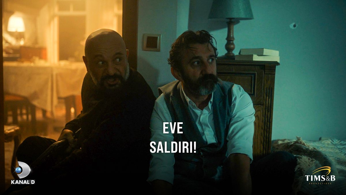 Bizimkilerin evine saldırı düzenlemek mi? Eyvahlar olsun! 🧨 #EşrefRüya yeni bölümüyle #KanalD’de. Kanal D @timsandb