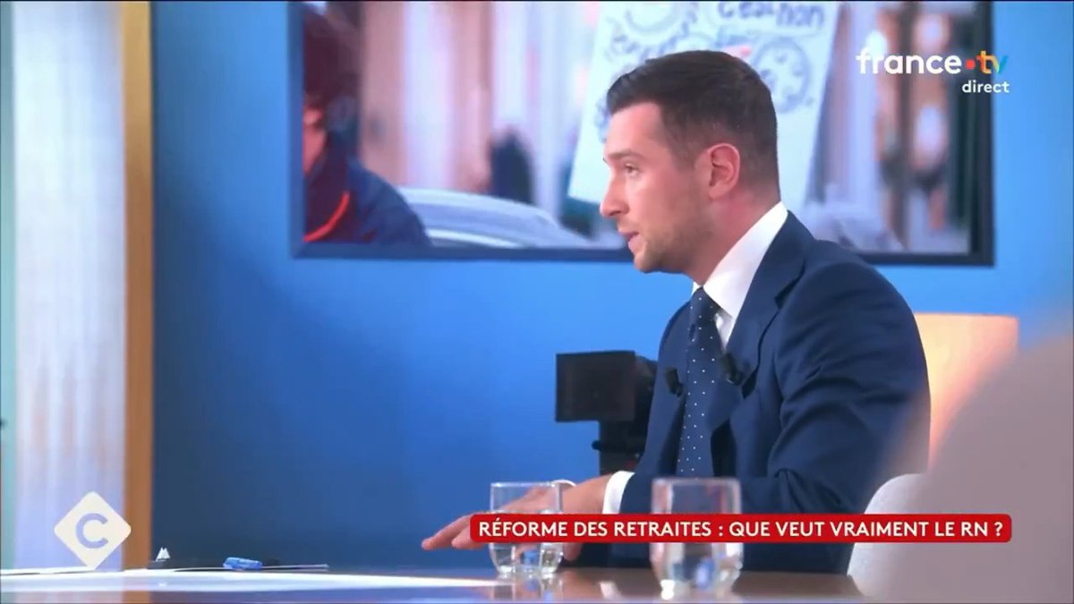Le gouvernement demande des efforts aux Français qui travaillent, alors que l'Etat ne baisse pas son train de vie, que notre système social continue d'être généraux avec la Terre entière et que la contribution de la France au budget de l'UE augmente. Ce n'est pas tenable !