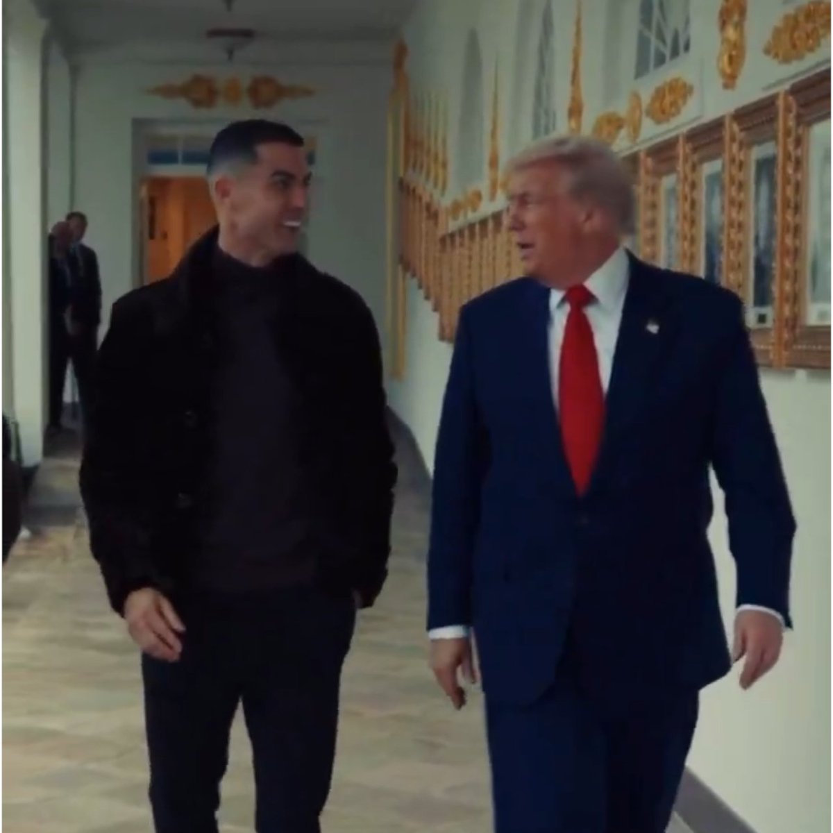 🇺🇸🇵🇹 | Un video de Trump caminando junto a Cristiano Ronaldo en la Casa Blanca acompañado del mensaje "CR7 x 45/47" llamó la atención de las redes.