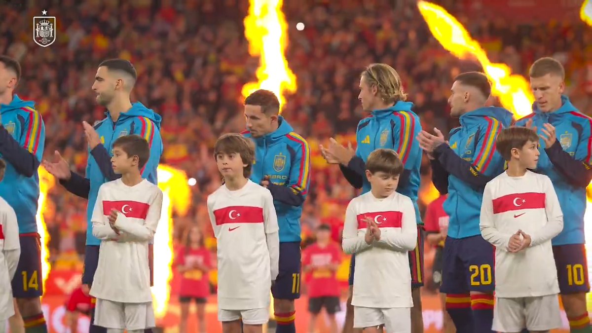 🎞️ La película de un empate en La Cartuja de Sevilla que vale un billete para el Mundial. Disfrútalo. Las imágenes son una maravilla. #VamosEspaña | #CopaMundialFIFA