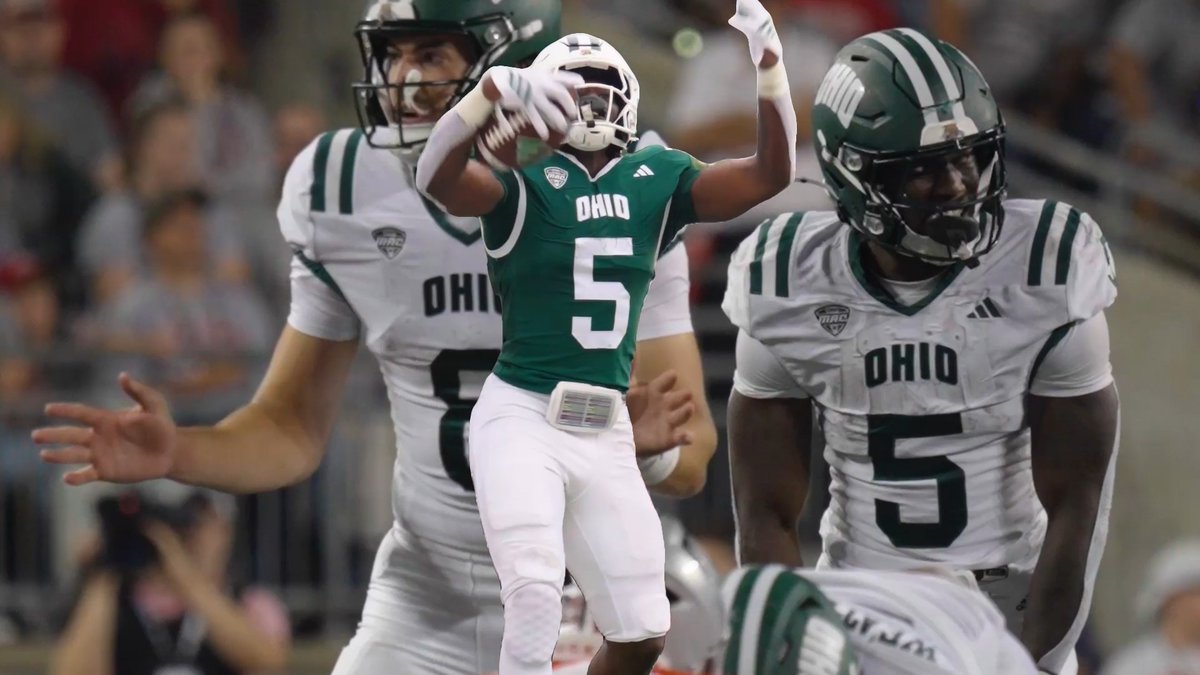 𝗛𝗶𝘀𝘁𝗼𝗿𝘆 𝗶𝗻 𝘁𝗵𝗲 𝗠𝗮𝗸𝗶𝗻𝗴. 😼 Sieh Bangura locked in his second 1,000-yard season, and with it, crossed 3,000 career rushing yards. The 5th Bobcat to hit two 1K seasons 𝗔𝗡𝗗 the 5th to reach 3,000 career yards and only the 4th in program history to accomplish both milestones in a career. #OUohyeah