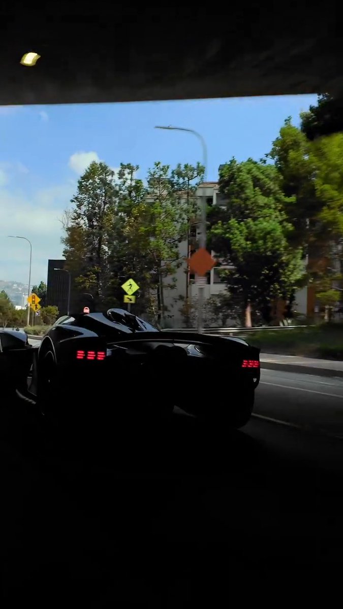 Valkyrie Spider. Waking up those morning commutes. Video by O'Gara Coach. #AstonMartinLive #ValkyrieSpider #IMPOSSIBLEDRIVEN